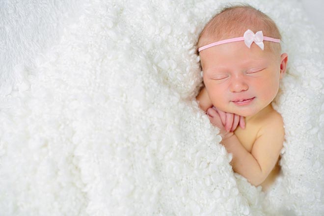Pink-and-green-nursery-minneapolis-newborn-photos-by-Gina-Zeidler-Photography-0003